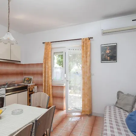 Near Babic Apartamento